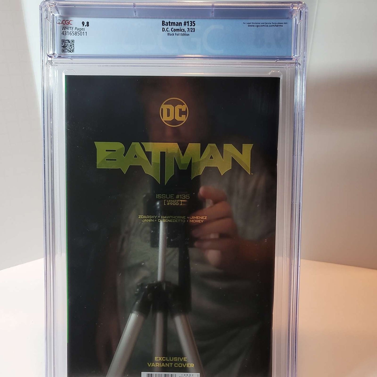 Batman Vol 3 #135 - CGC 9.8 - Black Foil Edition