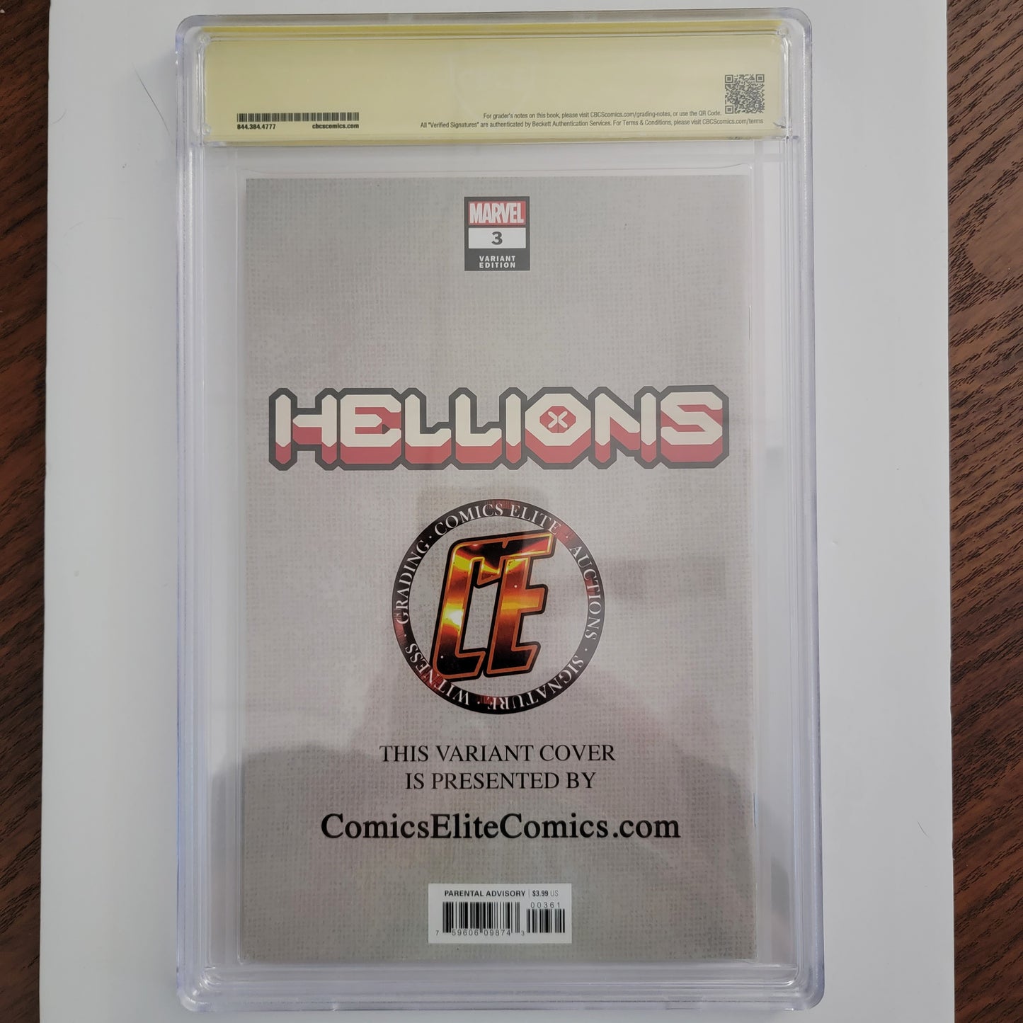 Hellions #3 Trade CoverCBCS 9.8 firmado por Mike Mayhew