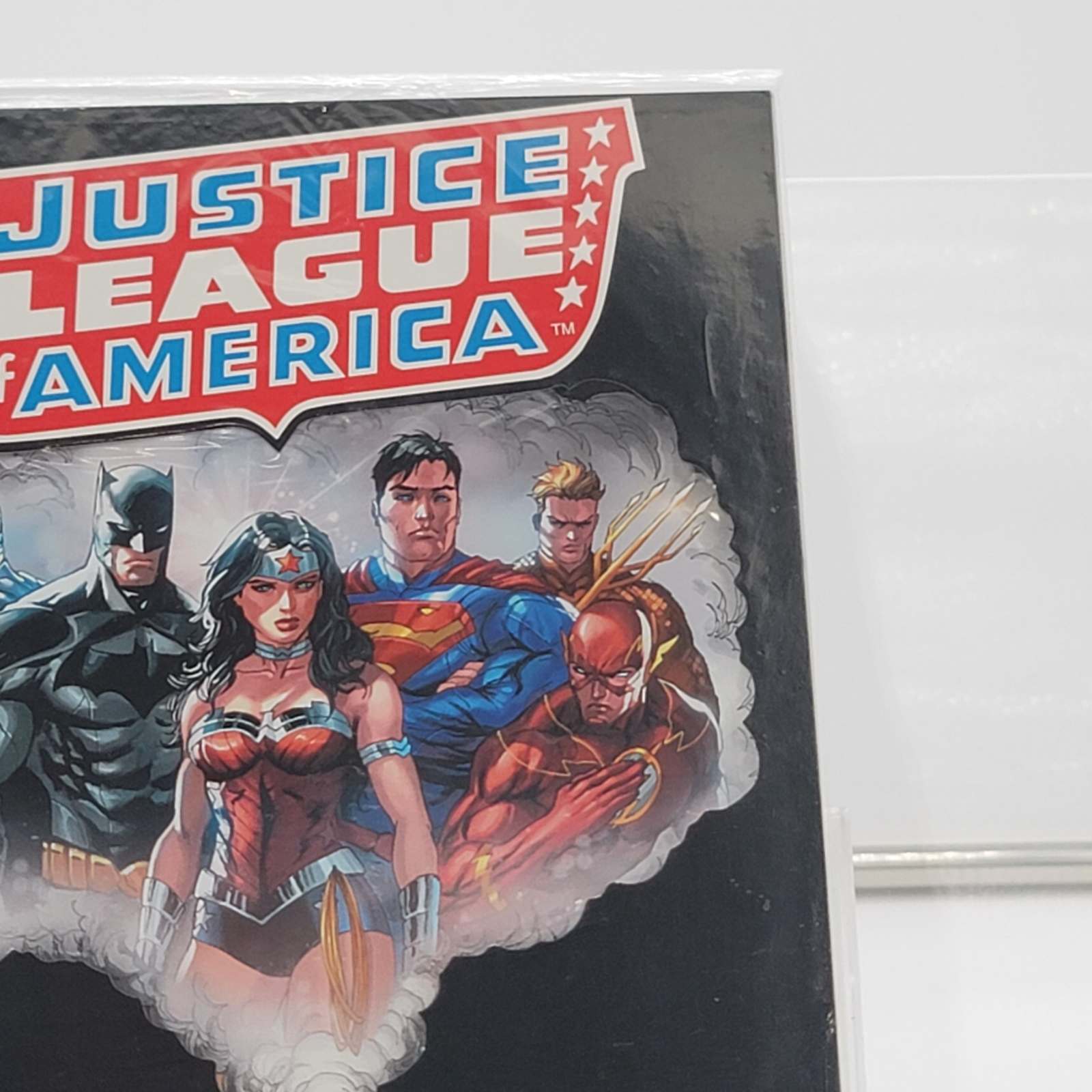 Justice League of America Vol 1 #1 Comic Con Box Variant